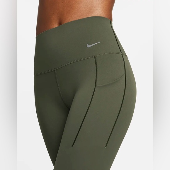 Nike Women’s Universa Medium Support High Rise 7/8 Length Legging Size M Green - Picture 4 of 8